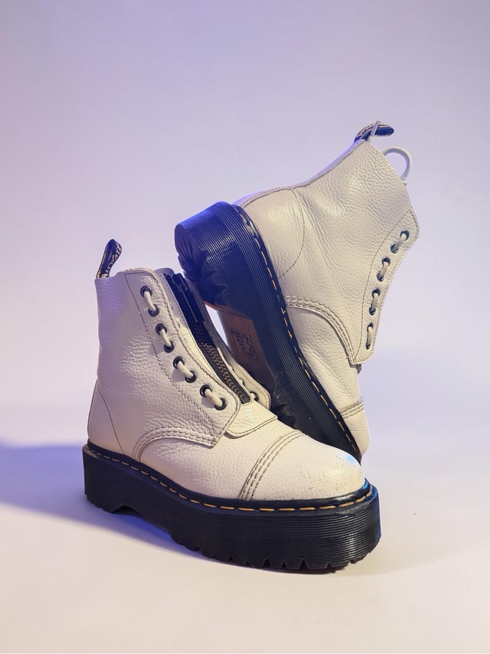 Dr. martens Sinclair White Aunt Sally Leather Platform Boots size 9 womenβs
